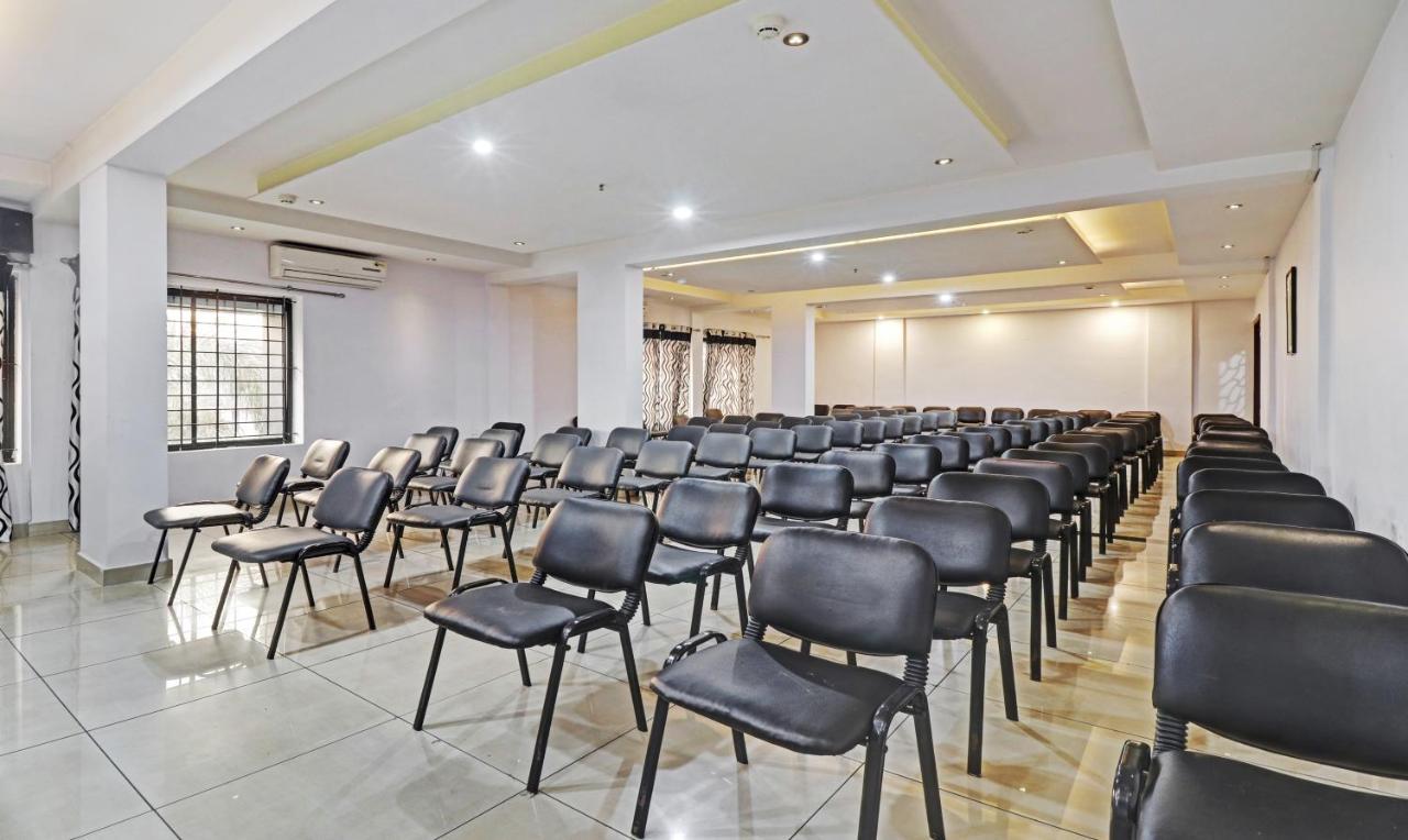 Treebo Symphony Hotels And Resorts Angamally Kizhake Chālakudi Eksteriør billede