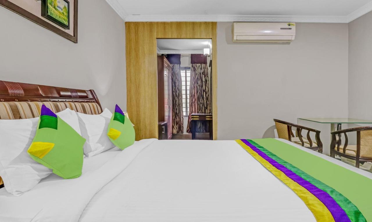 Treebo Symphony Hotels And Resorts Angamally Kizhake Chālakudi Eksteriør billede