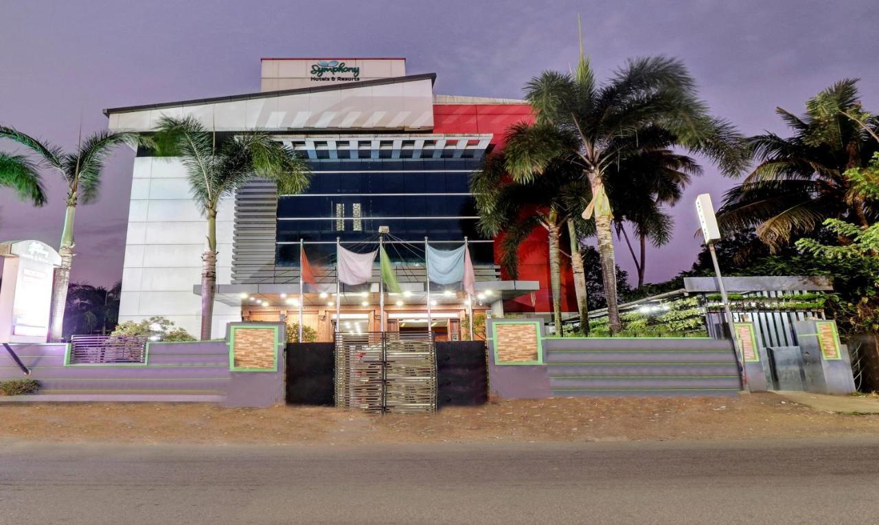 Treebo Symphony Hotels And Resorts Angamally Kizhake Chālakudi Eksteriør billede