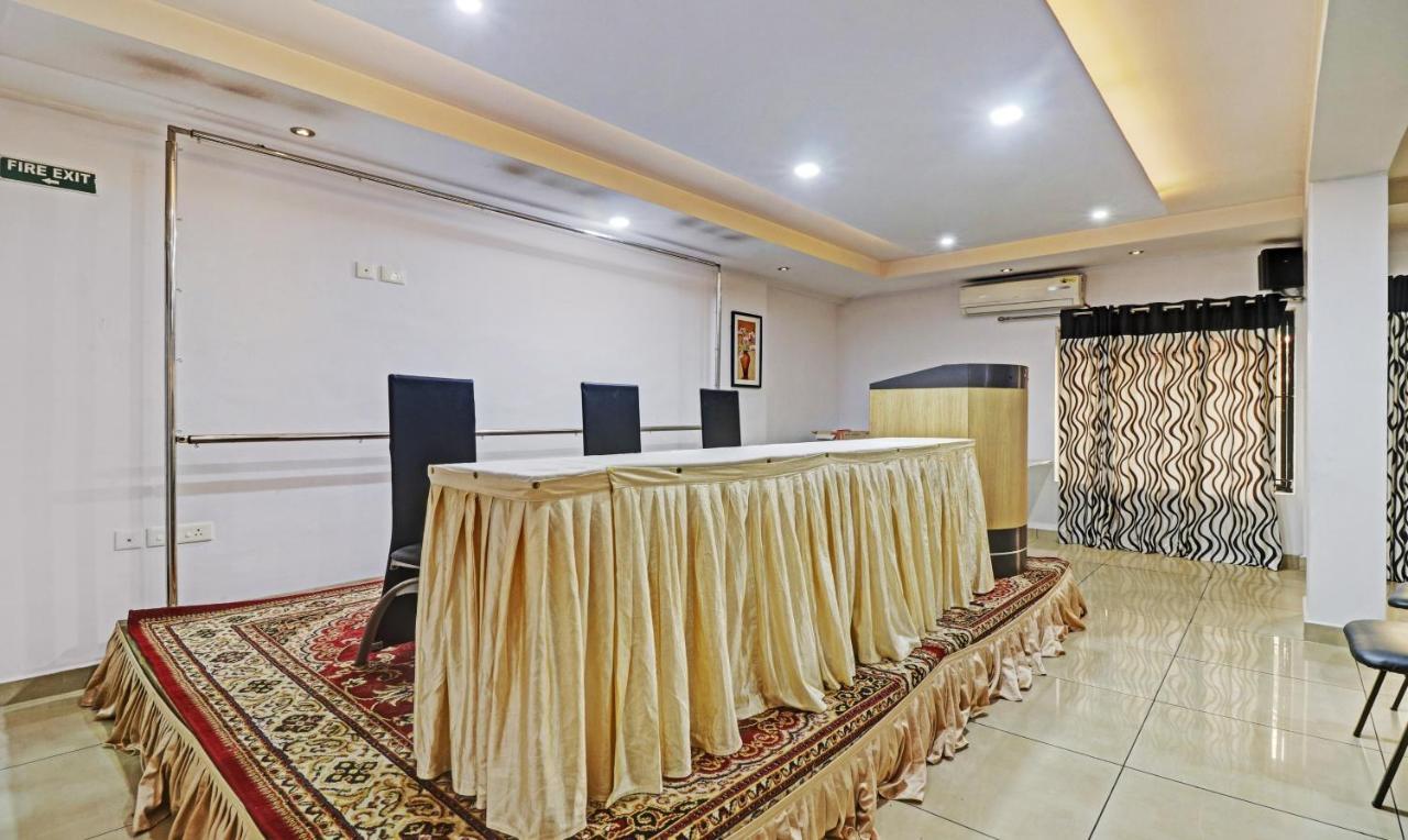 Treebo Symphony Hotels And Resorts Angamally Kizhake Chālakudi Eksteriør billede
